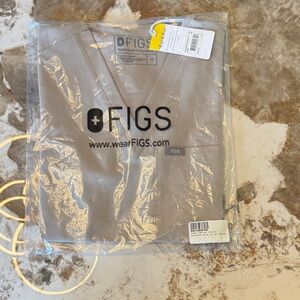 Figs V-Neck Scrub Top in Boulder